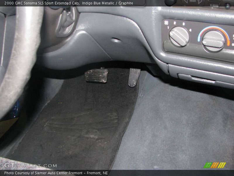 Indigo Blue Metallic / Graphite 2000 GMC Sonoma SLS Sport Extended Cab