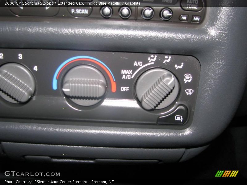 Indigo Blue Metallic / Graphite 2000 GMC Sonoma SLS Sport Extended Cab