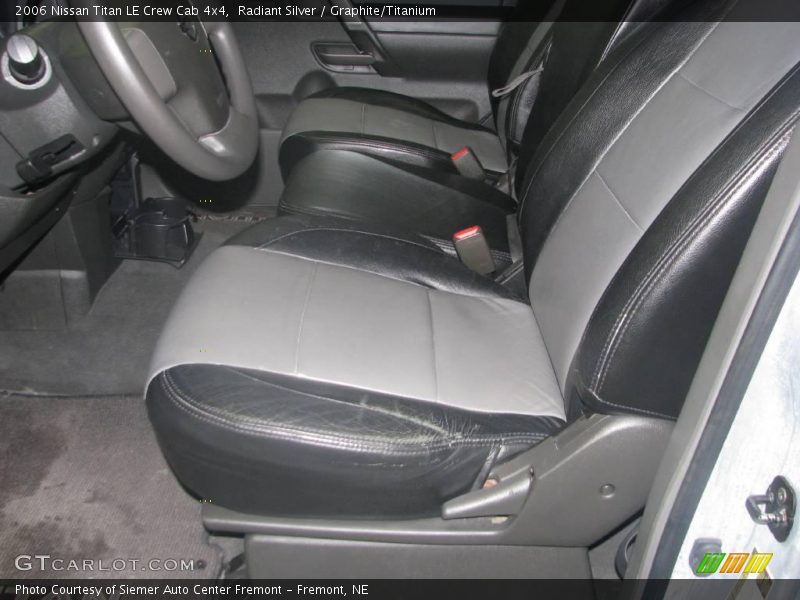 Radiant Silver / Graphite/Titanium 2006 Nissan Titan LE Crew Cab 4x4