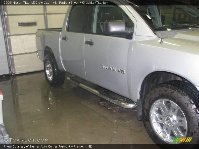 Radiant Silver / Graphite/Titanium 2006 Nissan Titan LE Crew Cab 4x4