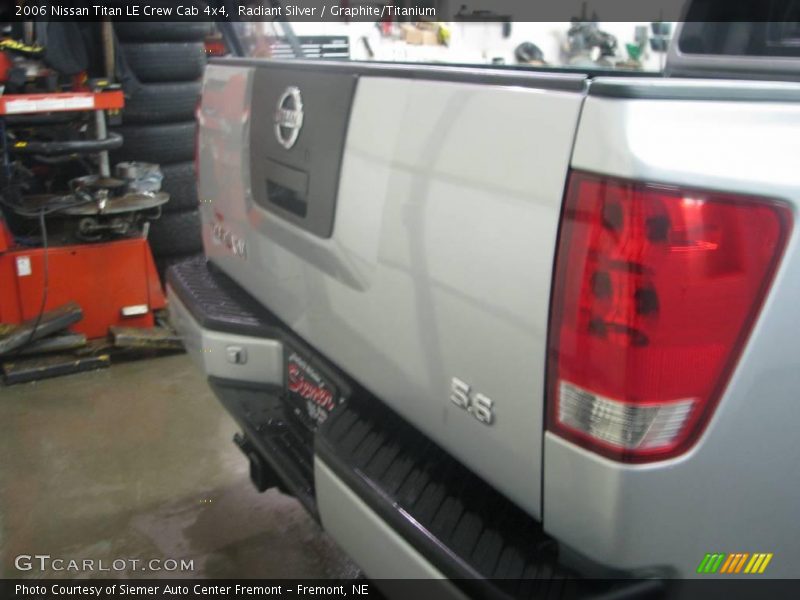 Radiant Silver / Graphite/Titanium 2006 Nissan Titan LE Crew Cab 4x4