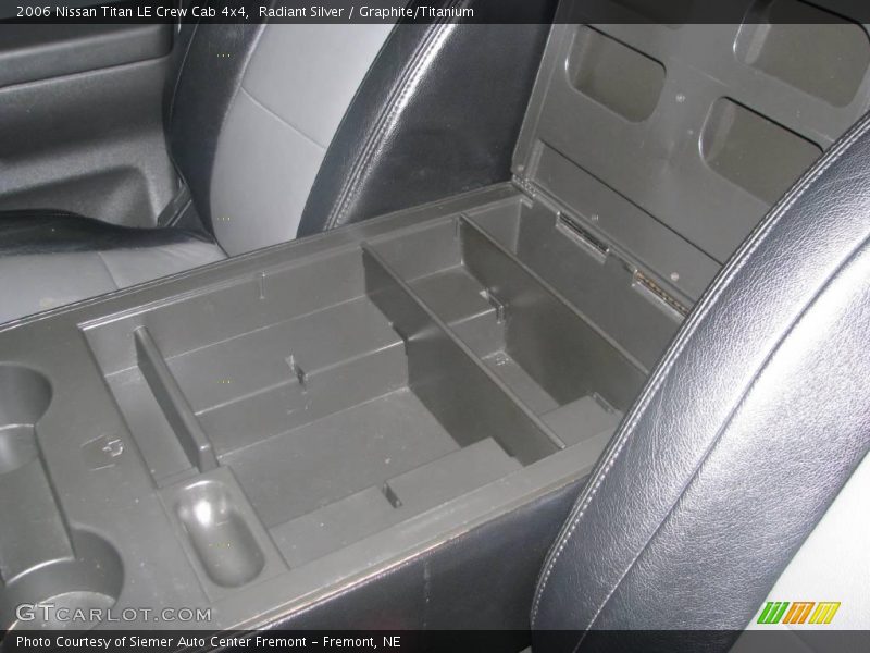 Radiant Silver / Graphite/Titanium 2006 Nissan Titan LE Crew Cab 4x4