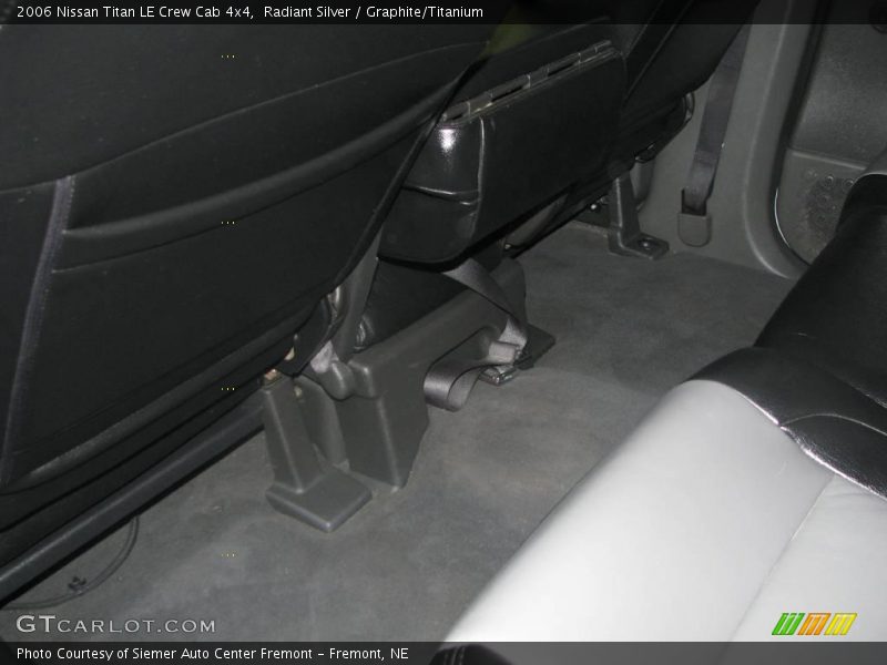 Radiant Silver / Graphite/Titanium 2006 Nissan Titan LE Crew Cab 4x4