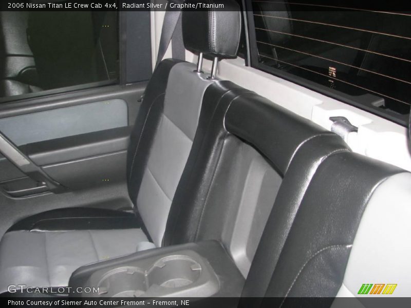 Radiant Silver / Graphite/Titanium 2006 Nissan Titan LE Crew Cab 4x4