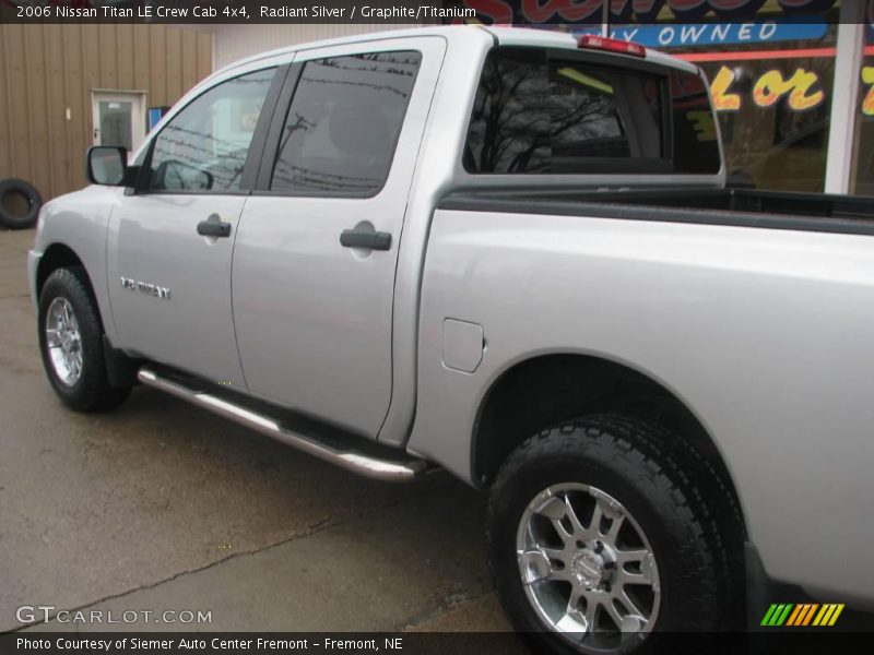 Radiant Silver / Graphite/Titanium 2006 Nissan Titan LE Crew Cab 4x4