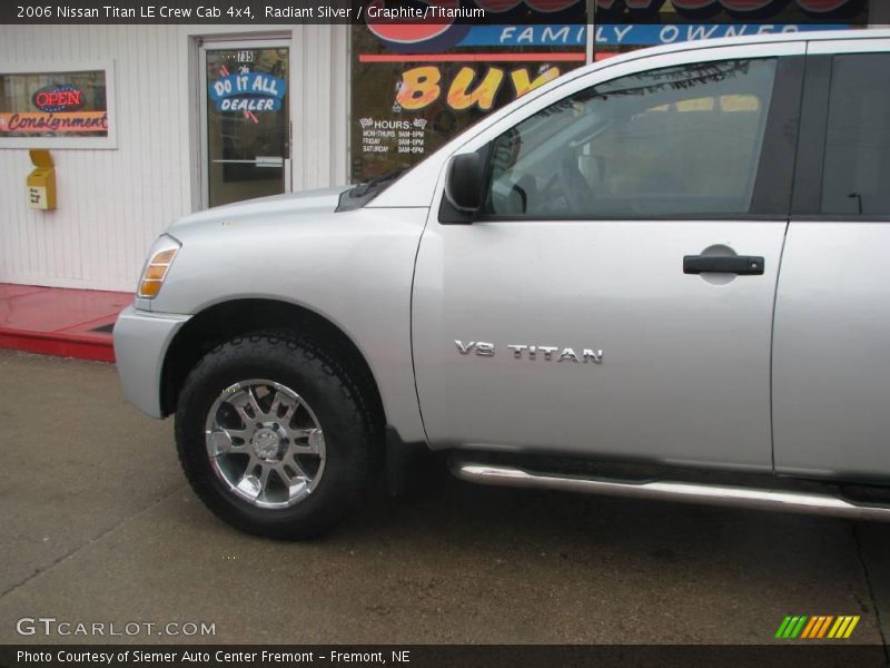 Radiant Silver / Graphite/Titanium 2006 Nissan Titan LE Crew Cab 4x4