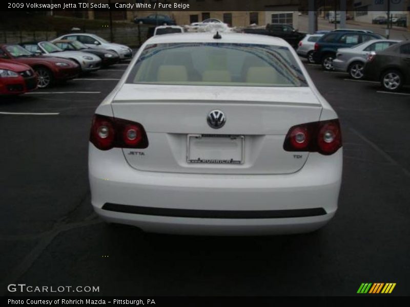 Candy White / Pure Beige 2009 Volkswagen Jetta TDI Sedan