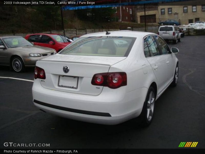Candy White / Pure Beige 2009 Volkswagen Jetta TDI Sedan