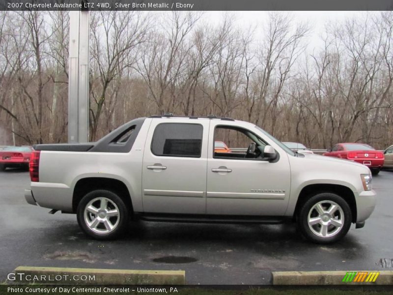 Silver Birch Metallic / Ebony 2007 Chevrolet Avalanche LTZ 4WD