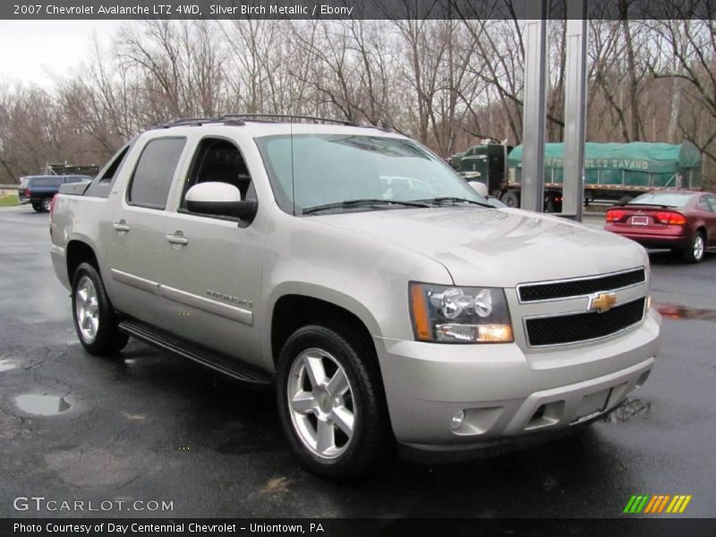 Silver Birch Metallic / Ebony 2007 Chevrolet Avalanche LTZ 4WD