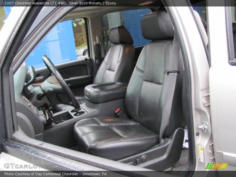 Silver Birch Metallic / Ebony 2007 Chevrolet Avalanche LTZ 4WD