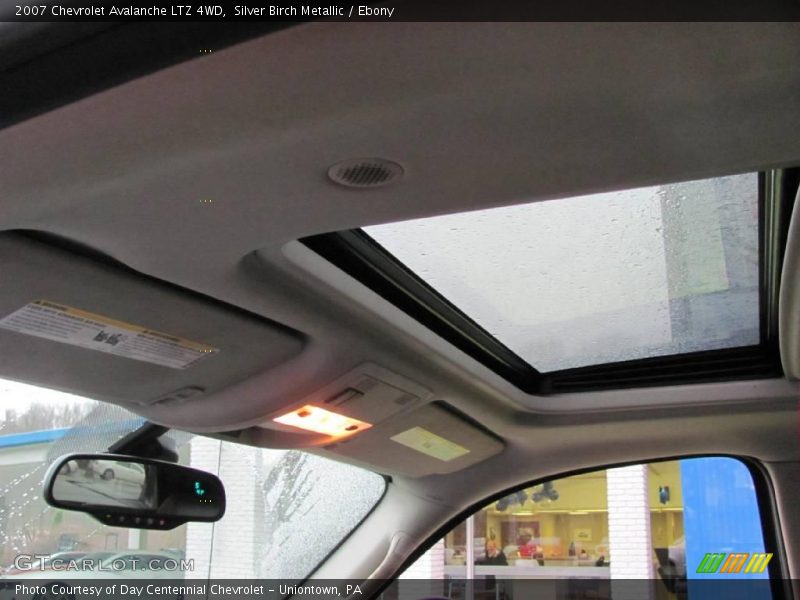 Silver Birch Metallic / Ebony 2007 Chevrolet Avalanche LTZ 4WD