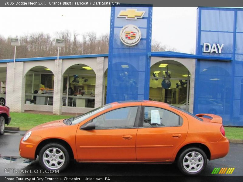 Orange Blast Pearlcoat / Dark Slate Gray 2005 Dodge Neon SXT