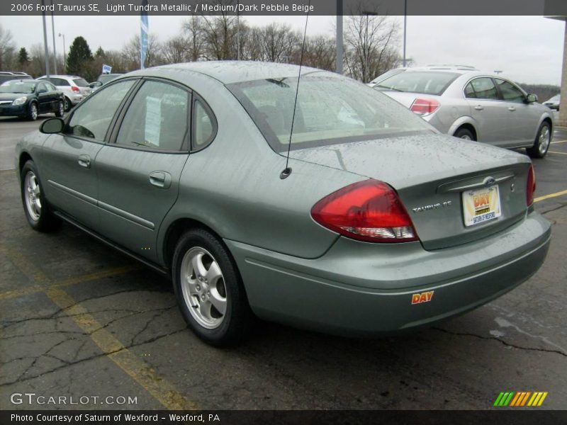Light Tundra Metallic / Medium/Dark Pebble Beige 2006 Ford Taurus SE