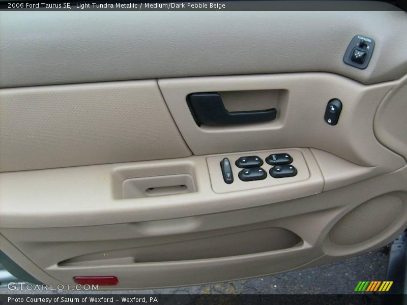 Light Tundra Metallic / Medium/Dark Pebble Beige 2006 Ford Taurus SE