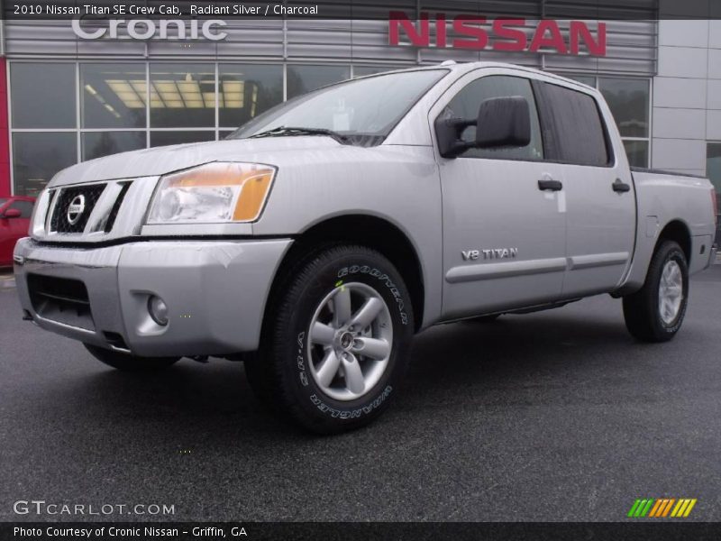 Radiant Silver / Charcoal 2010 Nissan Titan SE Crew Cab