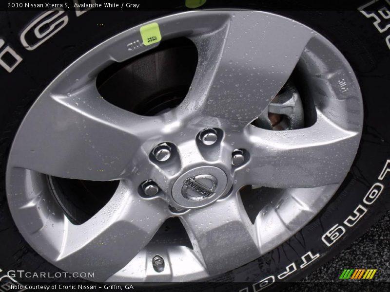Avalanche White / Gray 2010 Nissan Xterra S