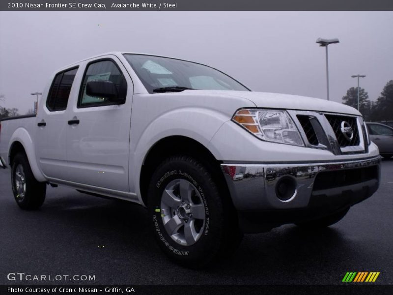Avalanche White / Steel 2010 Nissan Frontier SE Crew Cab