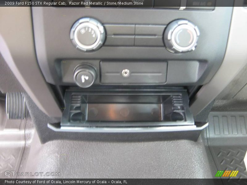 Razor Red Metallic / Stone/Medium Stone 2009 Ford F150 STX Regular Cab