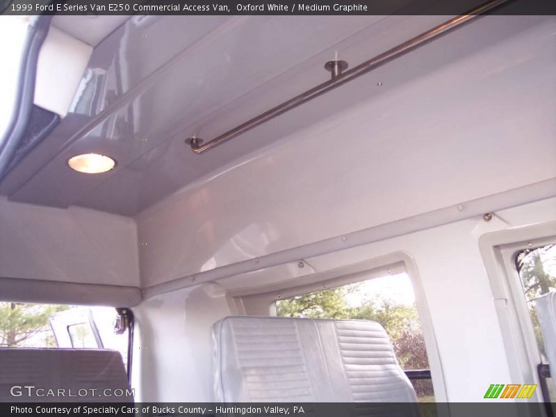 Oxford White / Medium Graphite 1999 Ford E Series Van E250 Commercial Access Van
