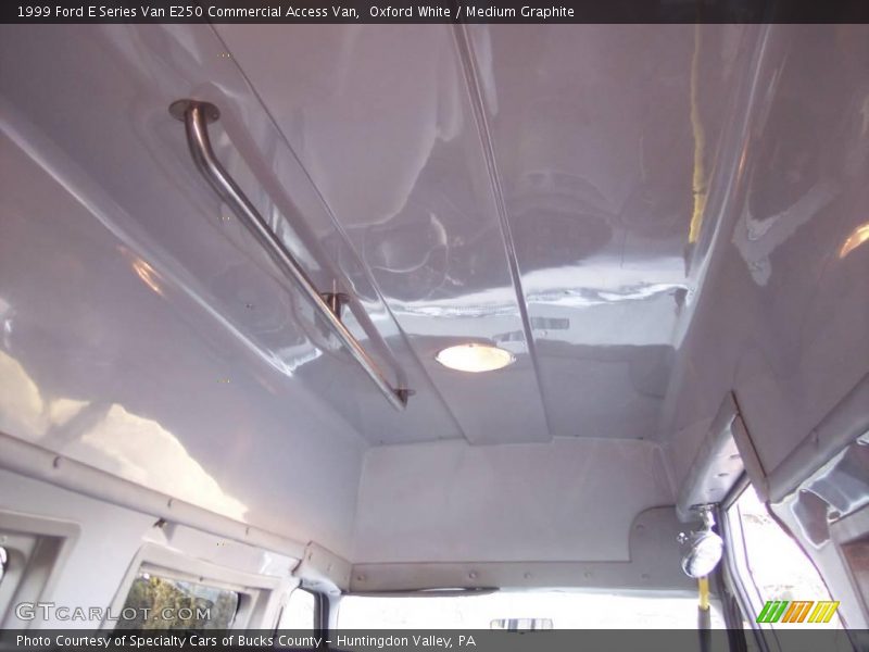 Oxford White / Medium Graphite 1999 Ford E Series Van E250 Commercial Access Van