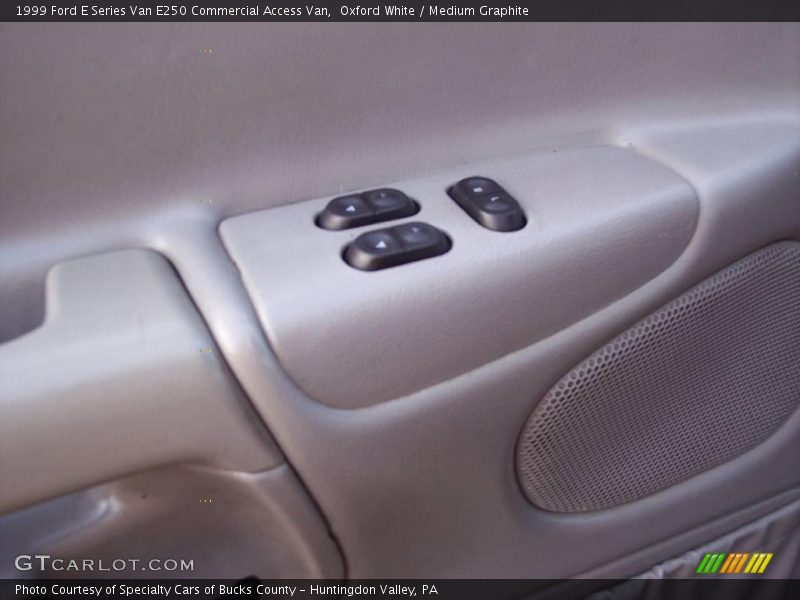 Oxford White / Medium Graphite 1999 Ford E Series Van E250 Commercial Access Van