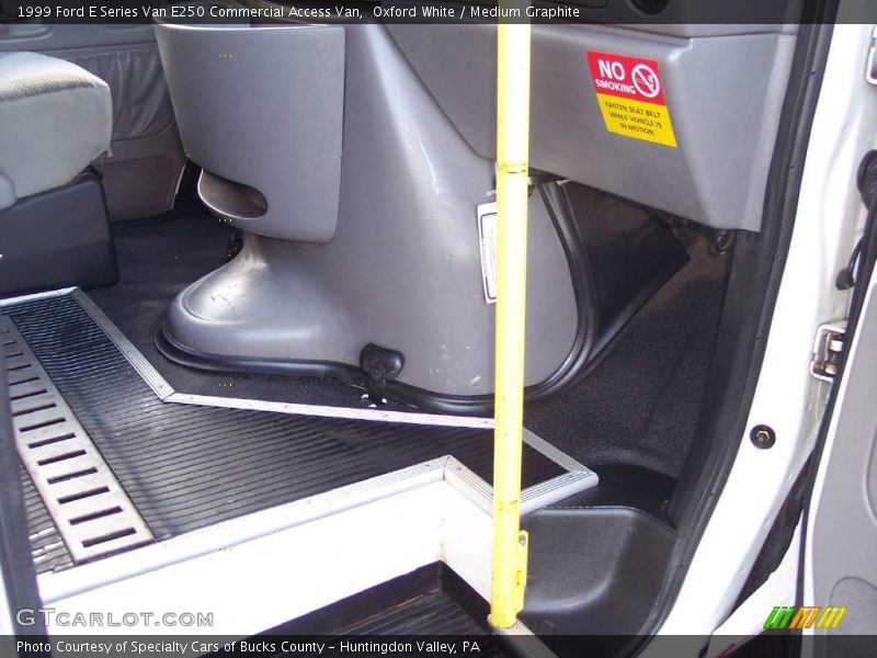 Oxford White / Medium Graphite 1999 Ford E Series Van E250 Commercial Access Van