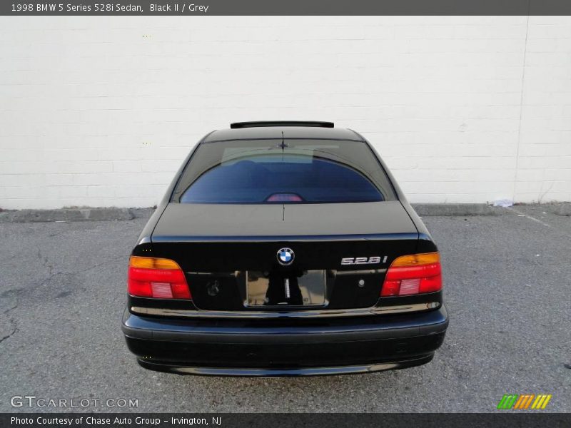 Black II / Grey 1998 BMW 5 Series 528i Sedan