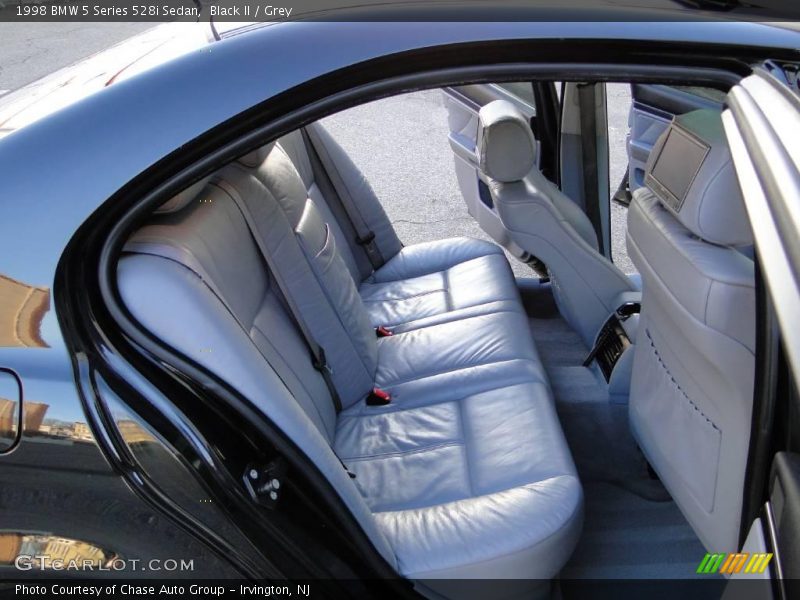 Black II / Grey 1998 BMW 5 Series 528i Sedan