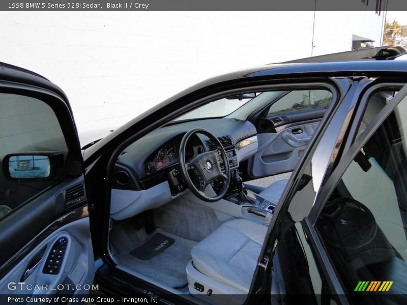 Black II / Grey 1998 BMW 5 Series 528i Sedan