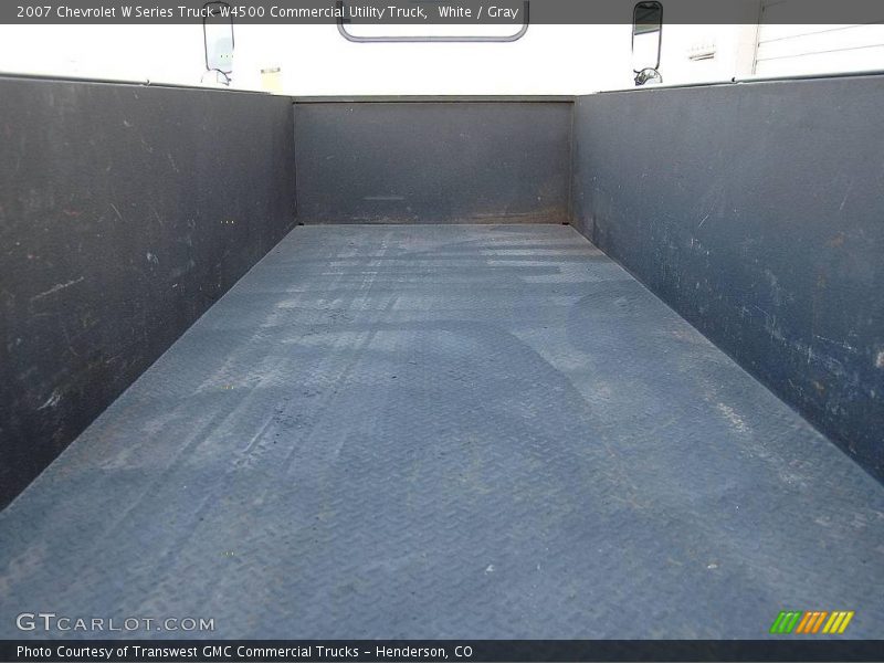 White / Gray 2007 Chevrolet W Series Truck W4500 Commercial Utility Truck