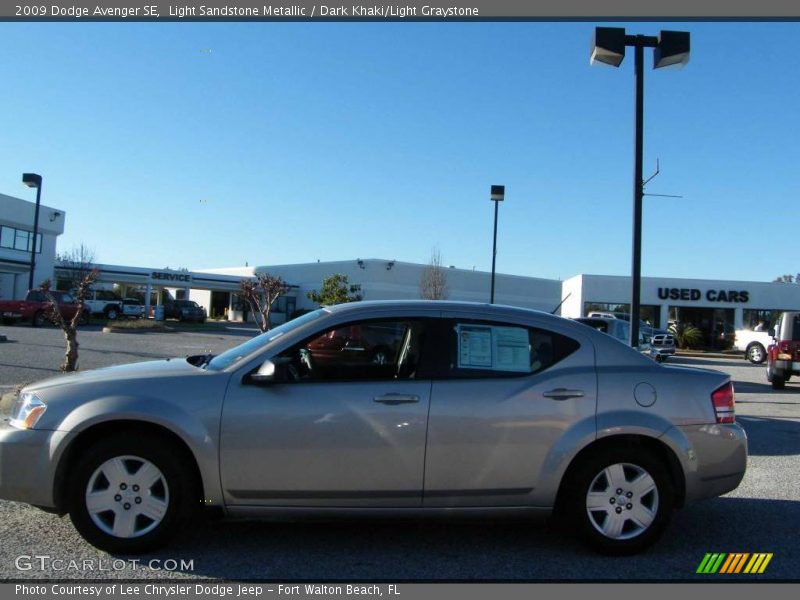 Light Sandstone Metallic / Dark Khaki/Light Graystone 2009 Dodge Avenger SE