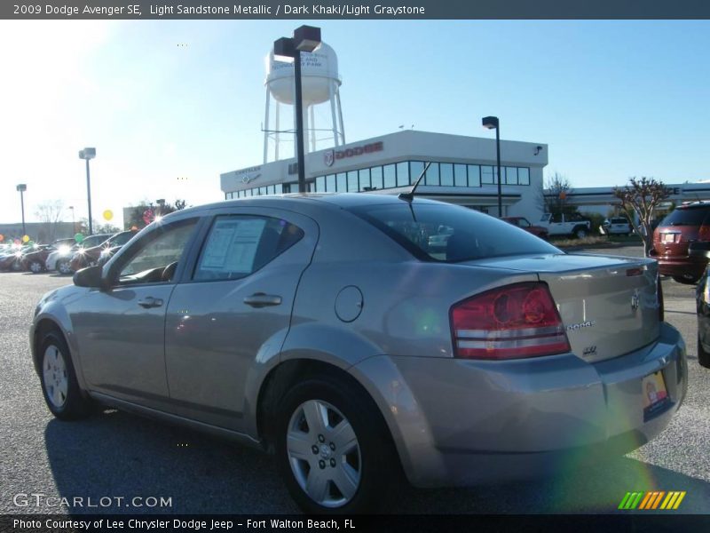 Light Sandstone Metallic / Dark Khaki/Light Graystone 2009 Dodge Avenger SE