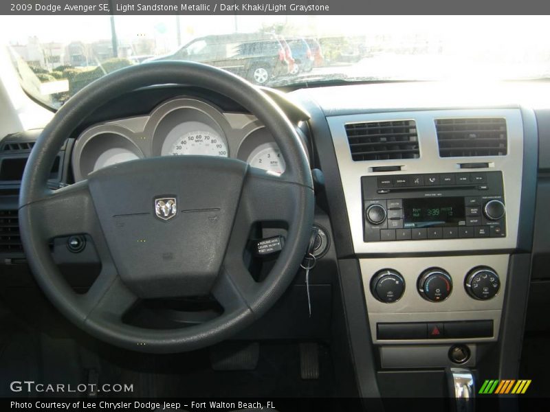 Light Sandstone Metallic / Dark Khaki/Light Graystone 2009 Dodge Avenger SE