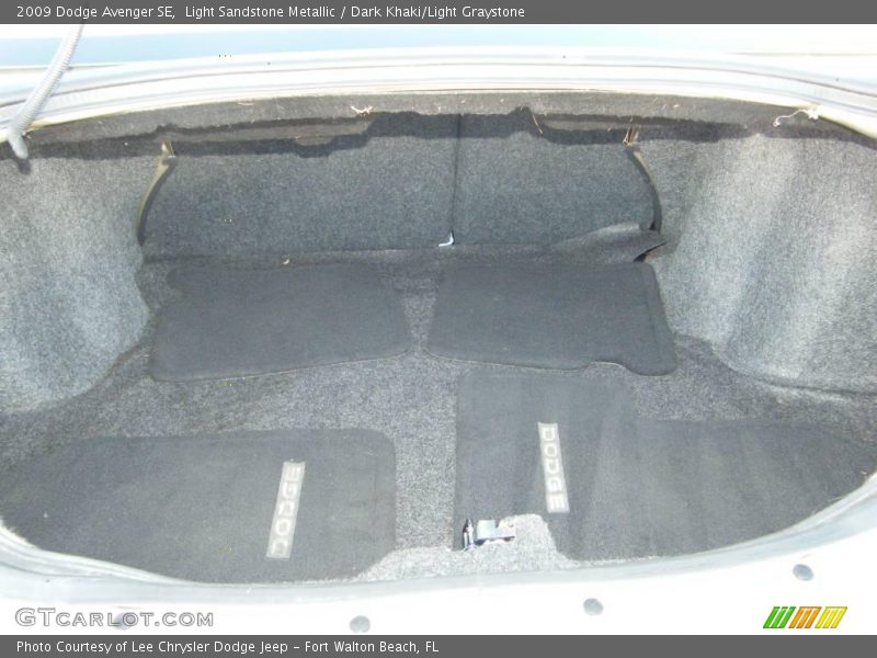 Light Sandstone Metallic / Dark Khaki/Light Graystone 2009 Dodge Avenger SE