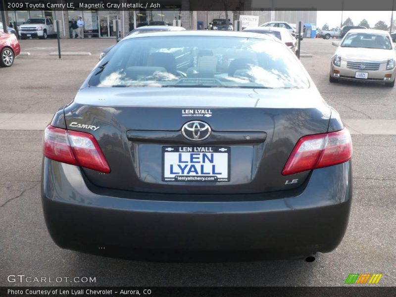 Magnetic Gray Metallic / Ash 2009 Toyota Camry LE