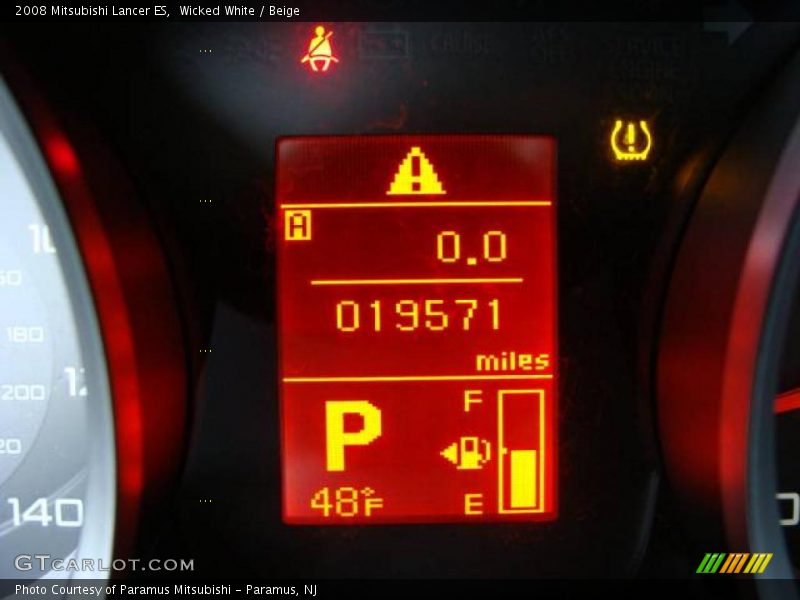 Wicked White / Beige 2008 Mitsubishi Lancer ES