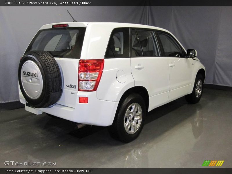 White Pearl / Black 2006 Suzuki Grand Vitara 4x4