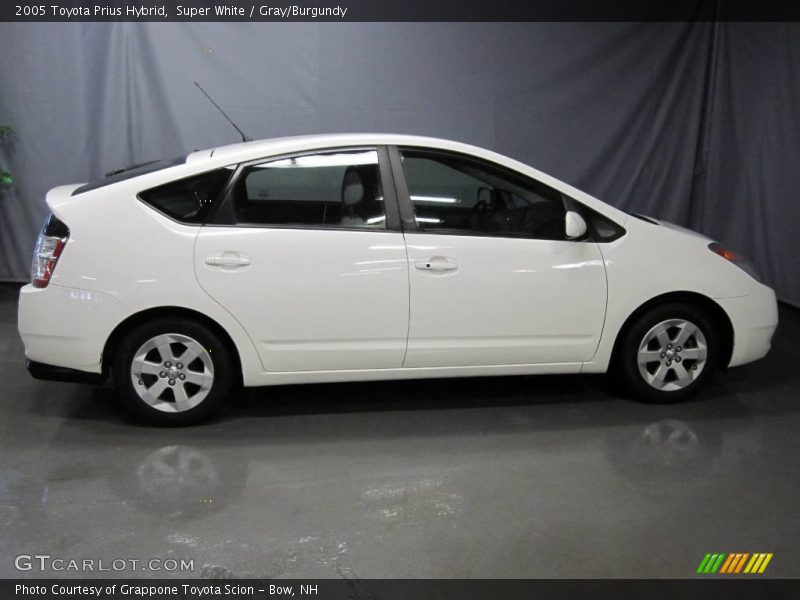 Super White / Gray/Burgundy 2005 Toyota Prius Hybrid