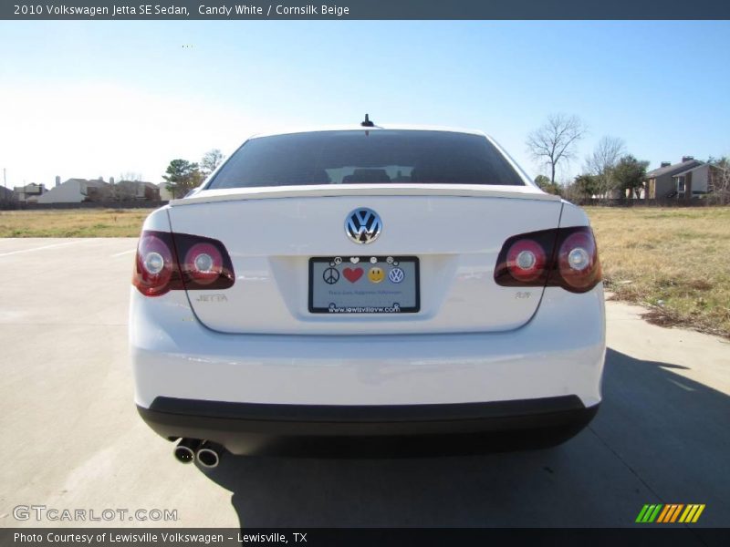 Candy White / Cornsilk Beige 2010 Volkswagen Jetta SE Sedan