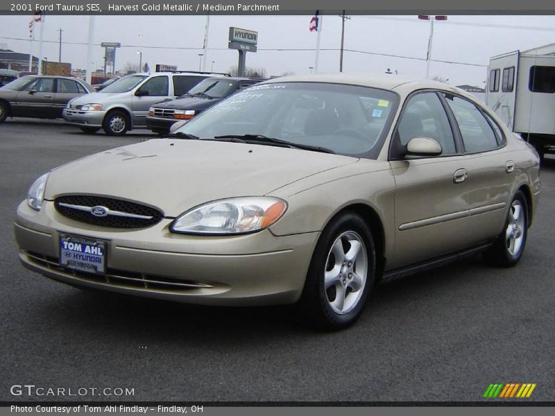 Harvest Gold Metallic / Medium Parchment 2001 Ford Taurus SES