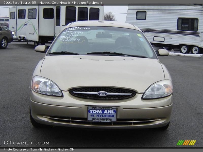 Harvest Gold Metallic / Medium Parchment 2001 Ford Taurus SES