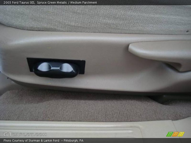 Spruce Green Metallic / Medium Parchment 2003 Ford Taurus SES