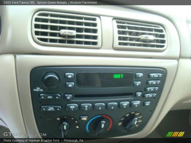 Spruce Green Metallic / Medium Parchment 2003 Ford Taurus SES