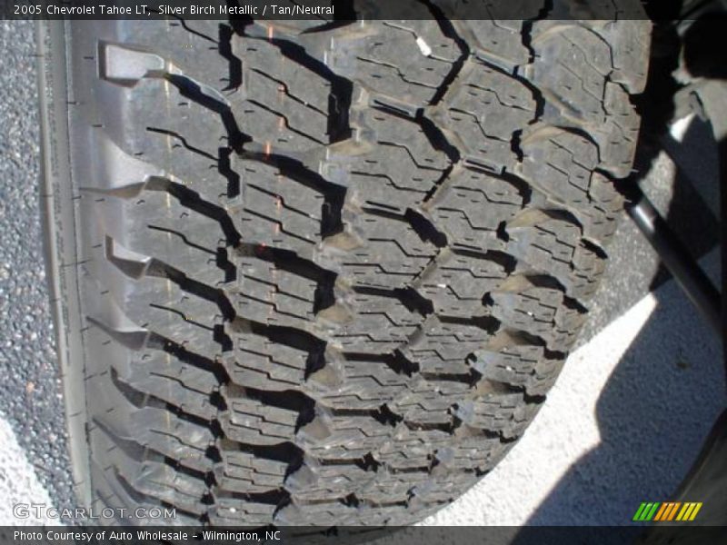 Silver Birch Metallic / Tan/Neutral 2005 Chevrolet Tahoe LT