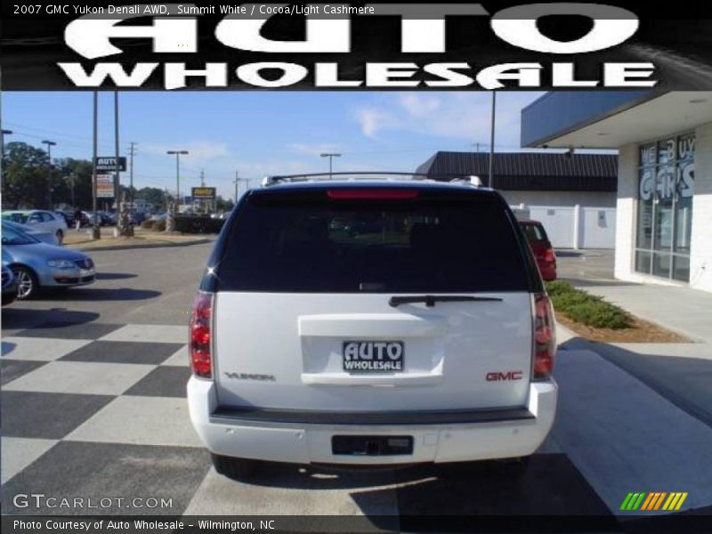 Summit White / Cocoa/Light Cashmere 2007 GMC Yukon Denali AWD