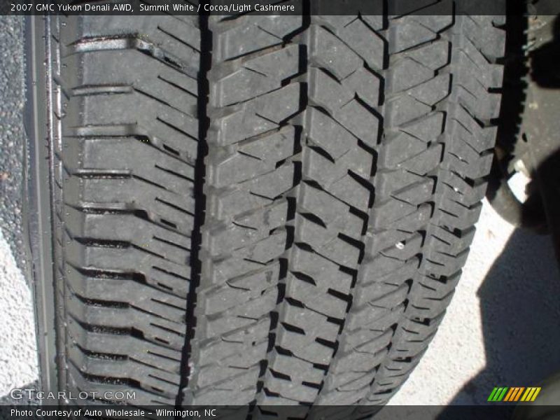 Summit White / Cocoa/Light Cashmere 2007 GMC Yukon Denali AWD