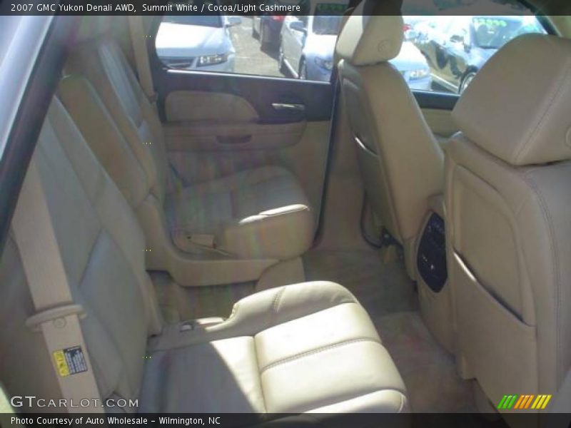 Summit White / Cocoa/Light Cashmere 2007 GMC Yukon Denali AWD