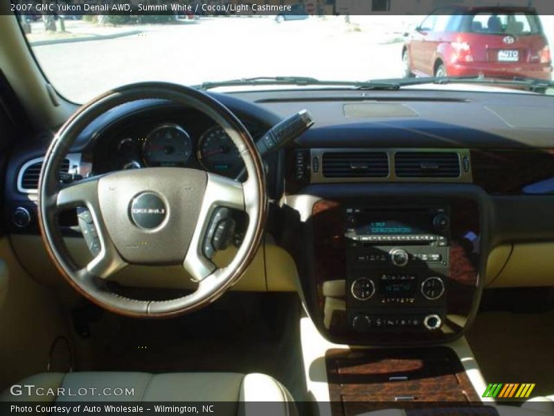 Summit White / Cocoa/Light Cashmere 2007 GMC Yukon Denali AWD