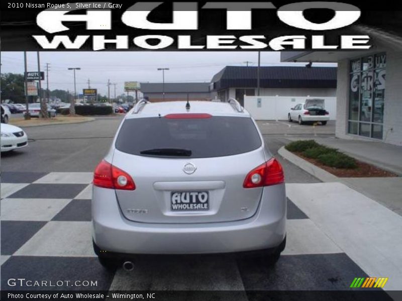 Silver Ice / Gray 2010 Nissan Rogue S